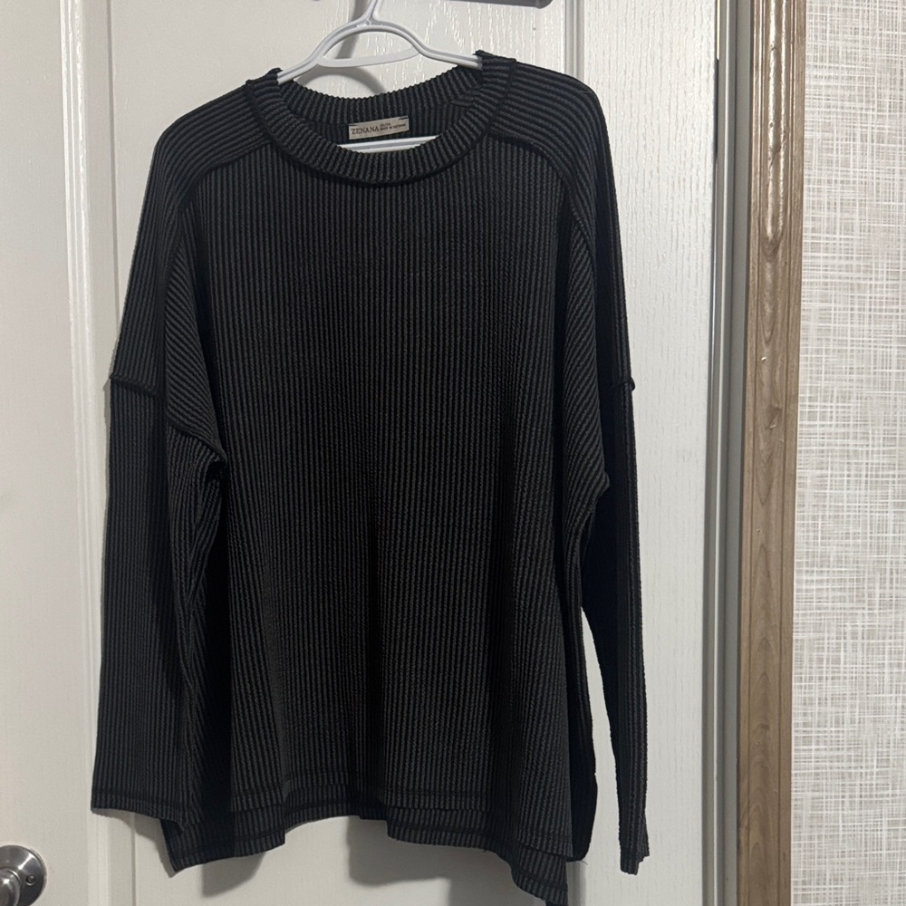 Zenana Outfitters Charcoal Ribbed Top